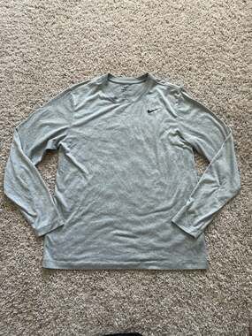 Nike Men's Dri-FIT Training Legend Long Sleeve T-Shirt Heather Grey